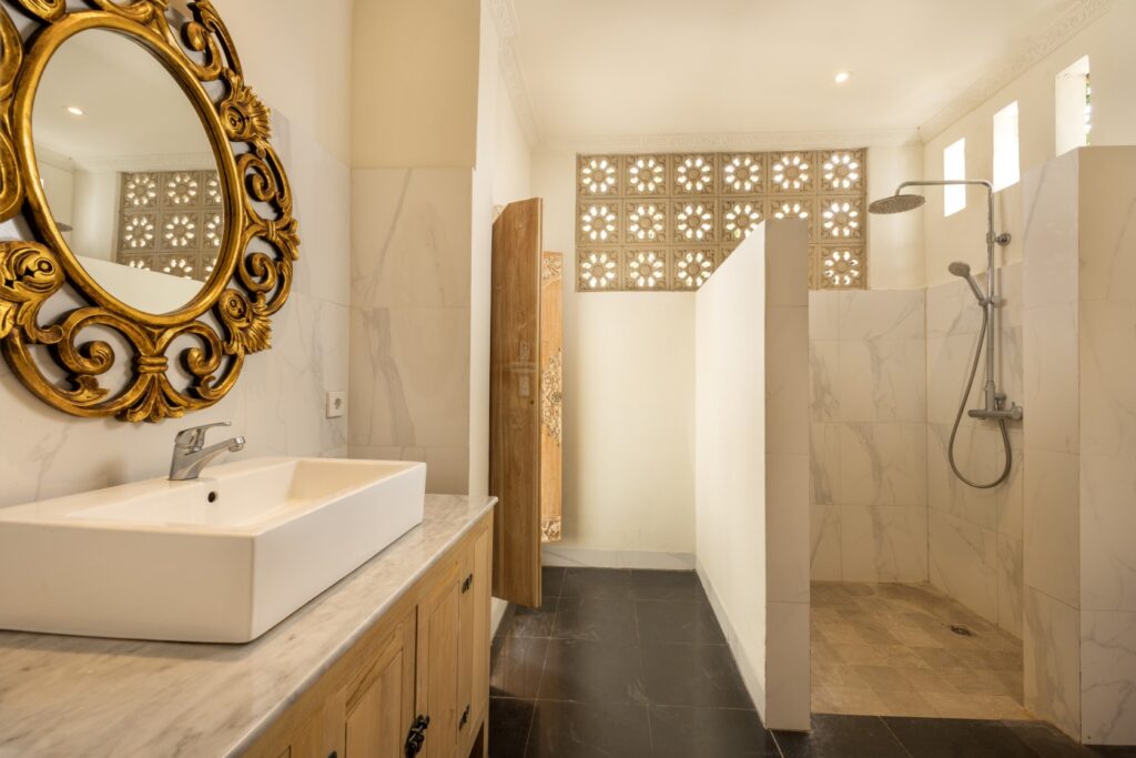 resize_Room 41_Standard